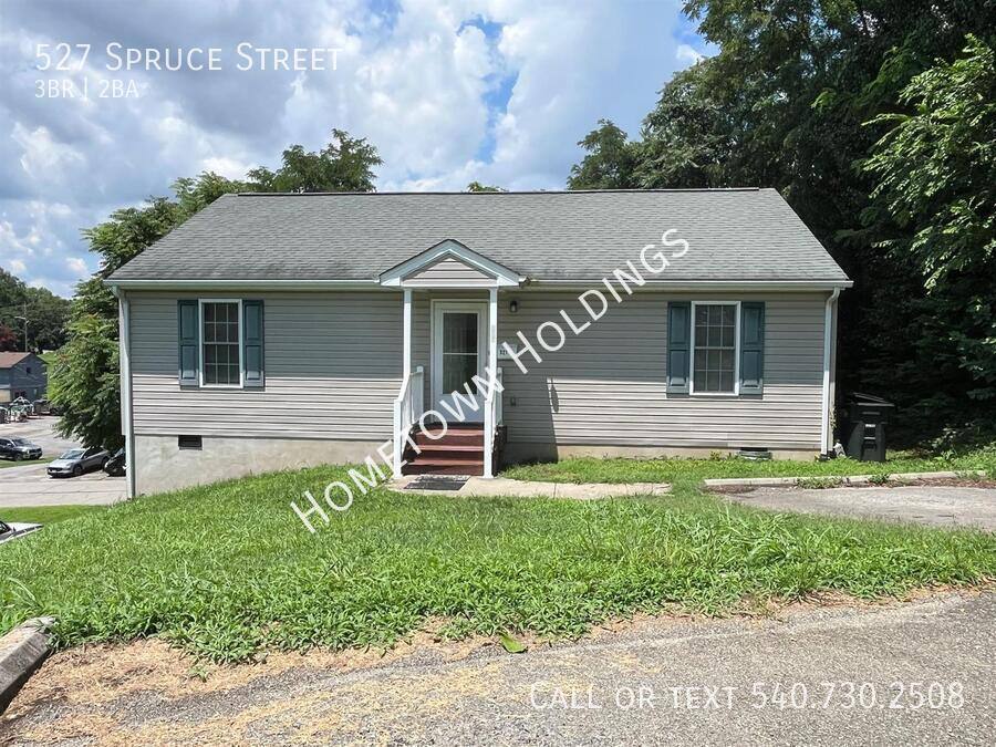 Apartment for rent at 527 Spruce St, Vinton, VA 24179