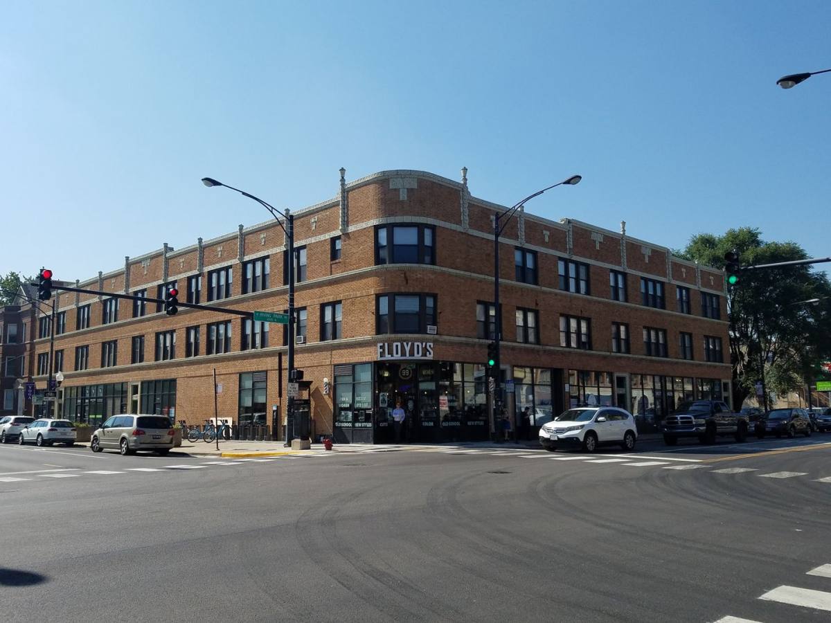 Apartment for rent at 1401-11 W Irving Park 3946-54 N Southport, Chicago, IL 60613
