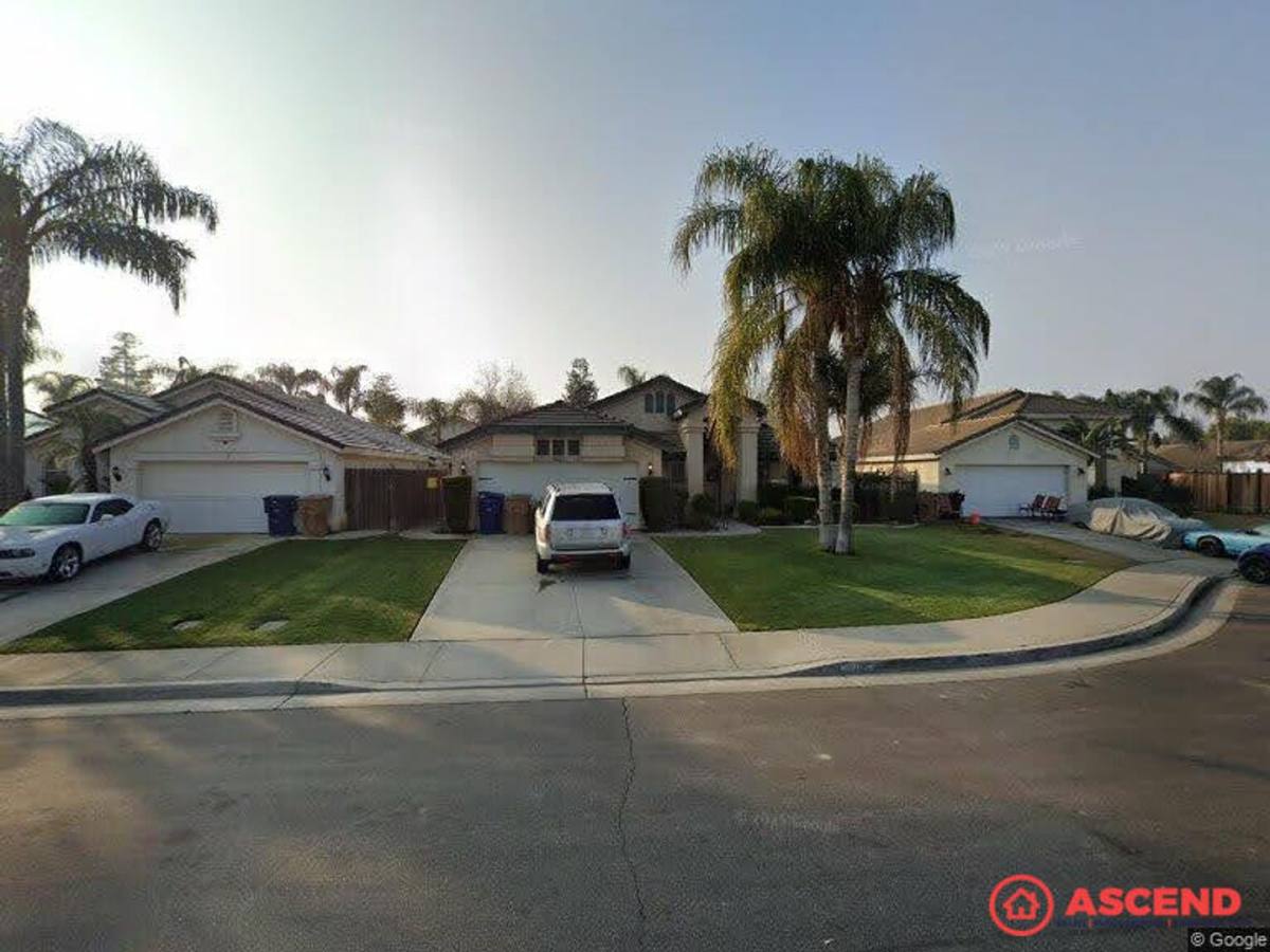 House for rent at 10107 Boone Valley Dr, Bakersfield, CA 93312