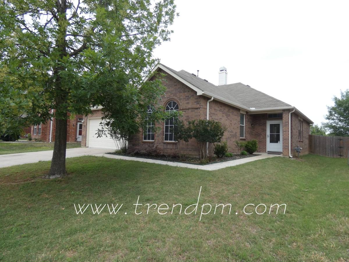 House for rent at 9020 Belvedere Dr, Keller, TX 76244