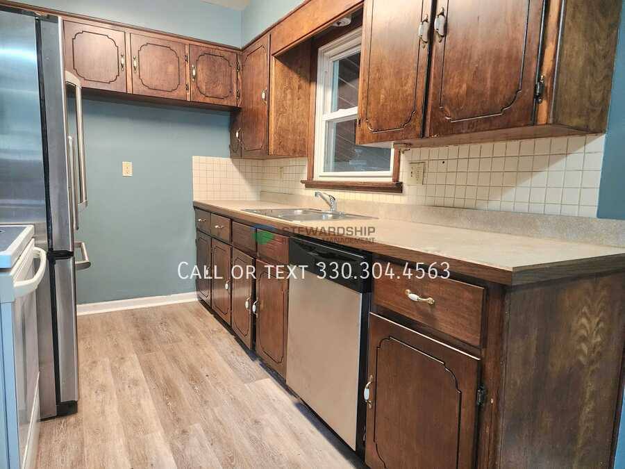 Apartment for rent at 1712 Breiding Rd, Akron, OH 44310