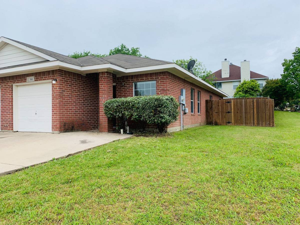 House for rent at 5900 Lovingham Court, Arlington, TX 76017