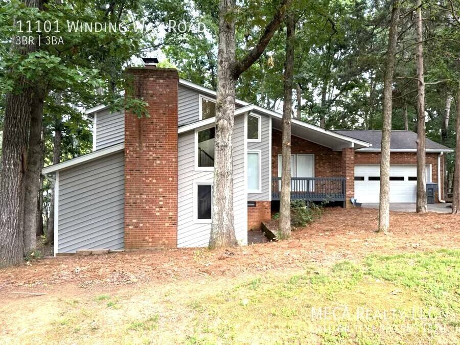 House for rent at 11101 Winding Way Rd, Charlotte, NC 28226