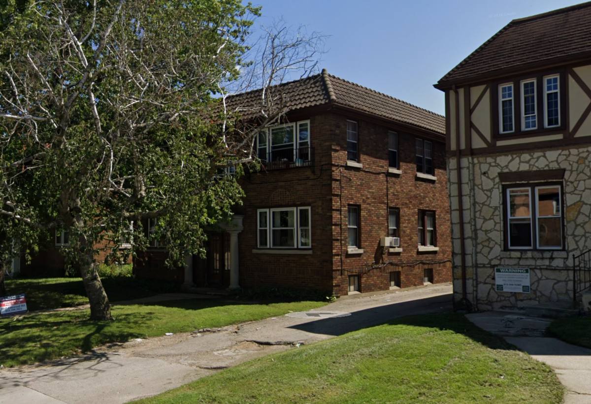 Apartment for rent at 2126 Auburn St, Rockford, IL 61103