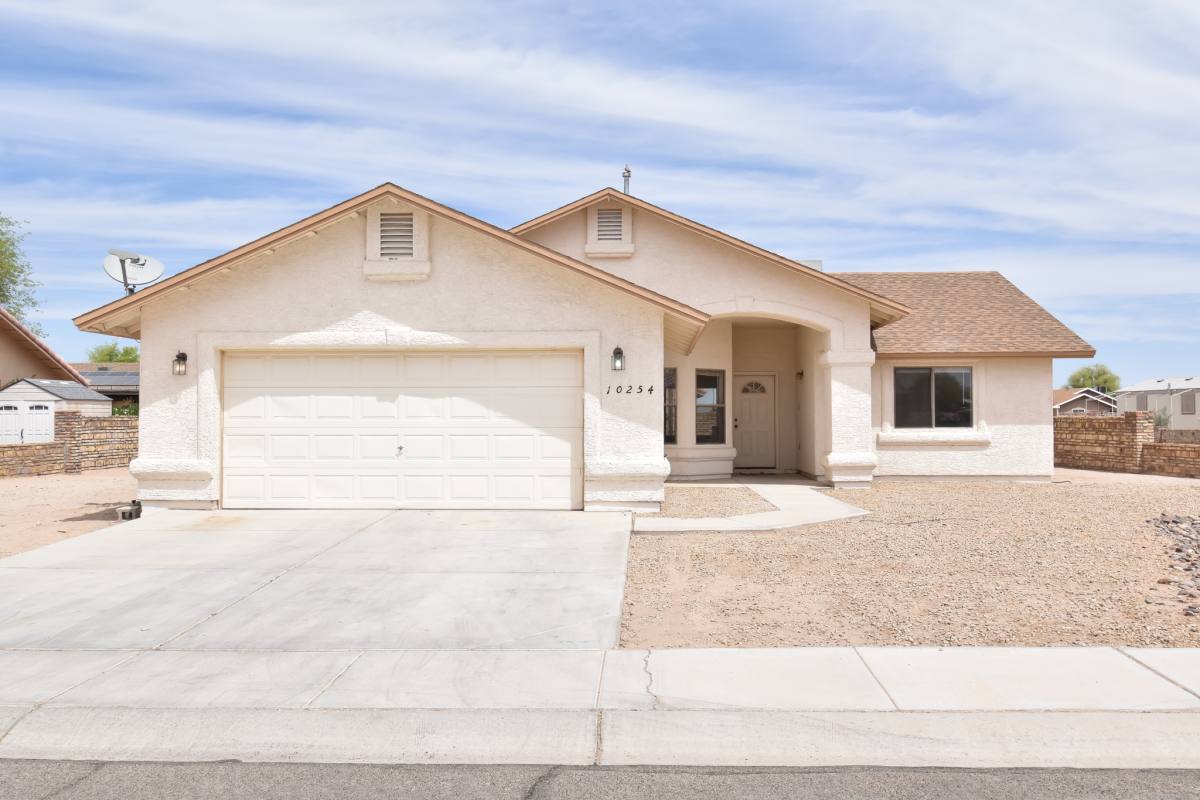 House for rent at 10254 E 38th St, Yuma, AZ 85365