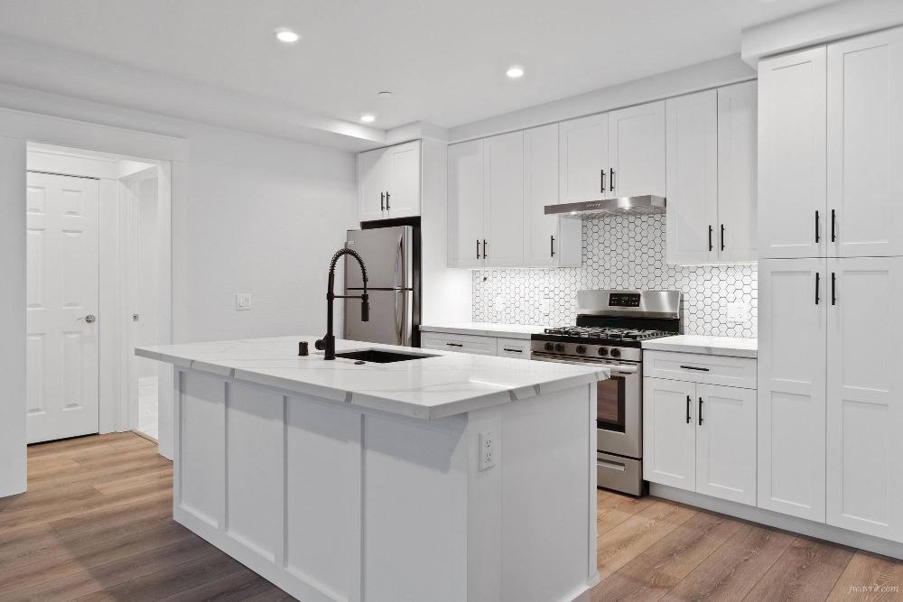 Apartment for rent at 1603 Noe St, San Francisco, CA 94131