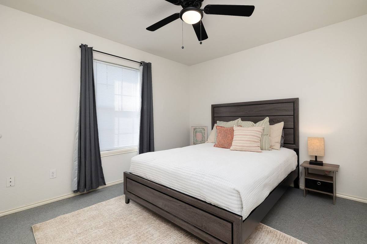 Apartment for rent at 1500 Del Oro Lane, Pharr, TX 78577