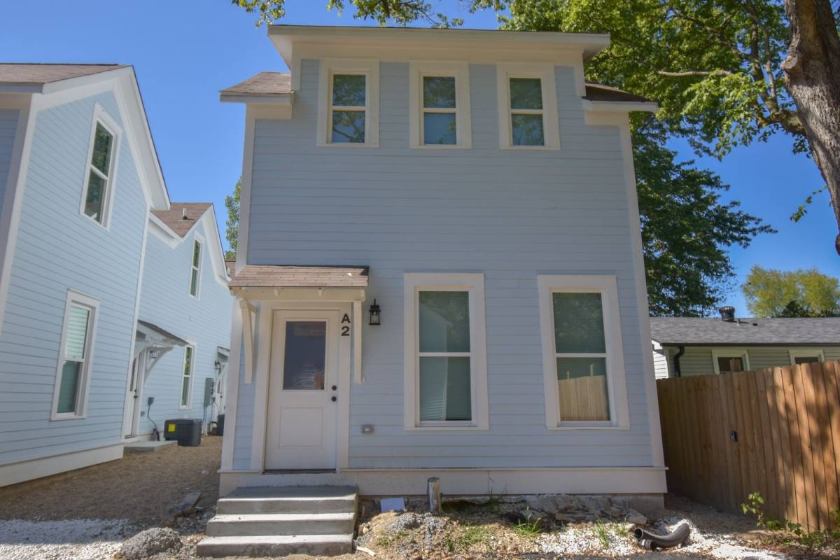 734 S Locust Ave, Fayetteville, AR 72701