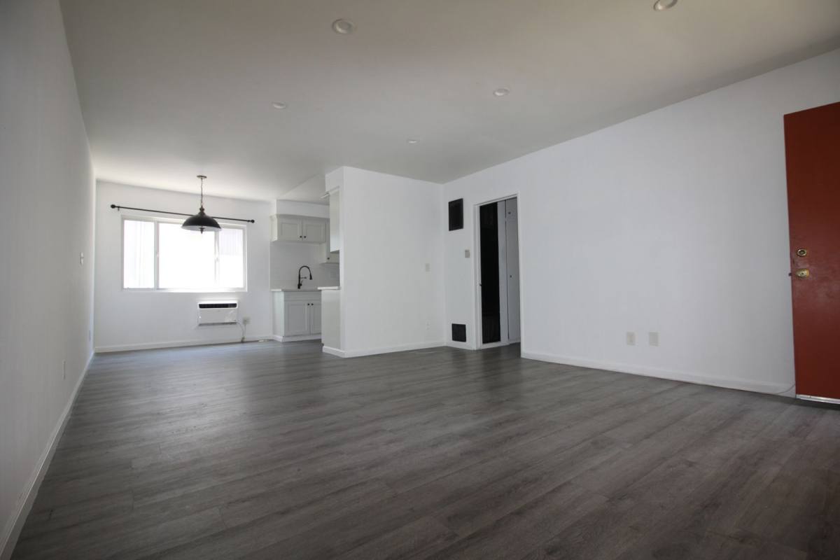 Apartment for rent at 7121 Woodman Ave, Van Nuys, CA 91405