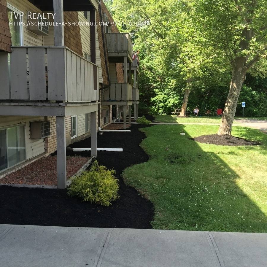 Apartment for rent at 1444 Q W River Rd, Elyria, OH 44035