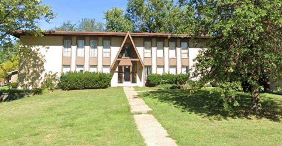 Apartment for rent at 175 Reeb Lane, Florissant, MO 63031