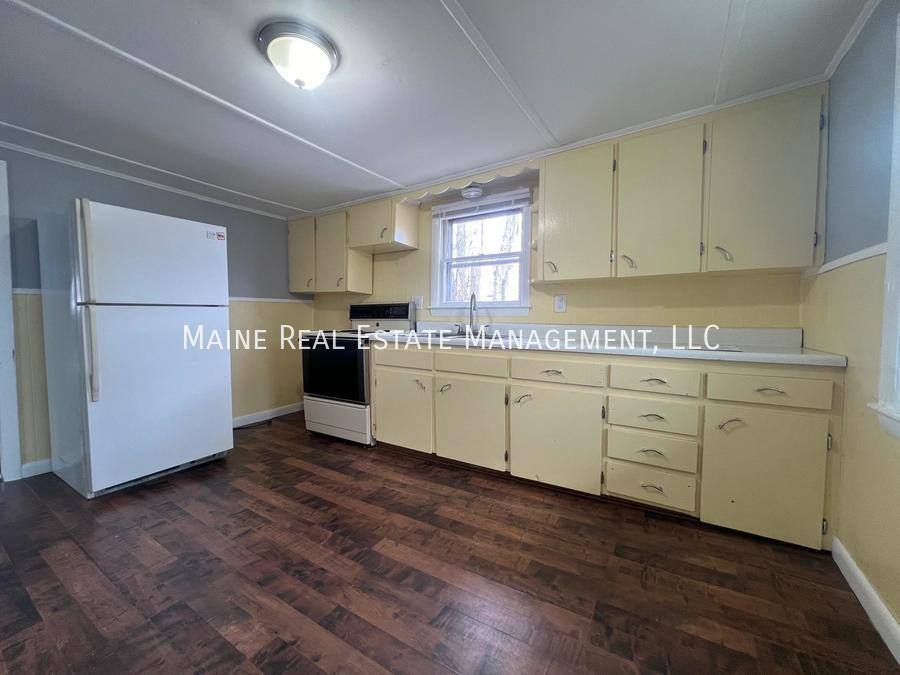 Apartment for rent at 1 Collins St #1, Waterville, ME 04901