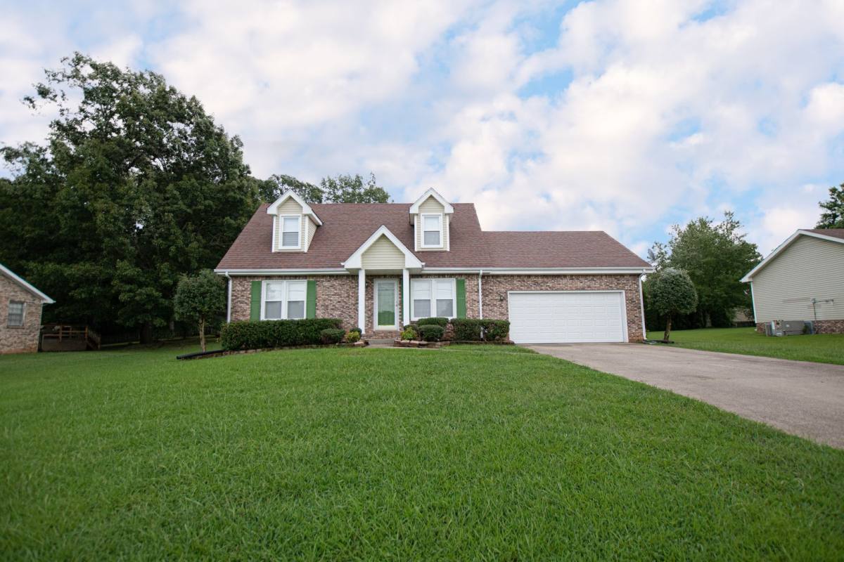 House for rent at 187 Old Farmers Rd, Clarksville, TN 37043