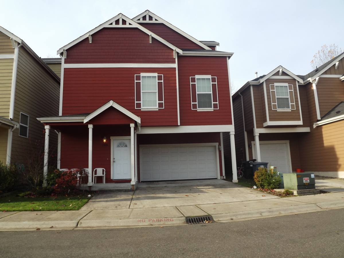 House for rent at 11426 6th Ave E, Tacoma, WA 98445