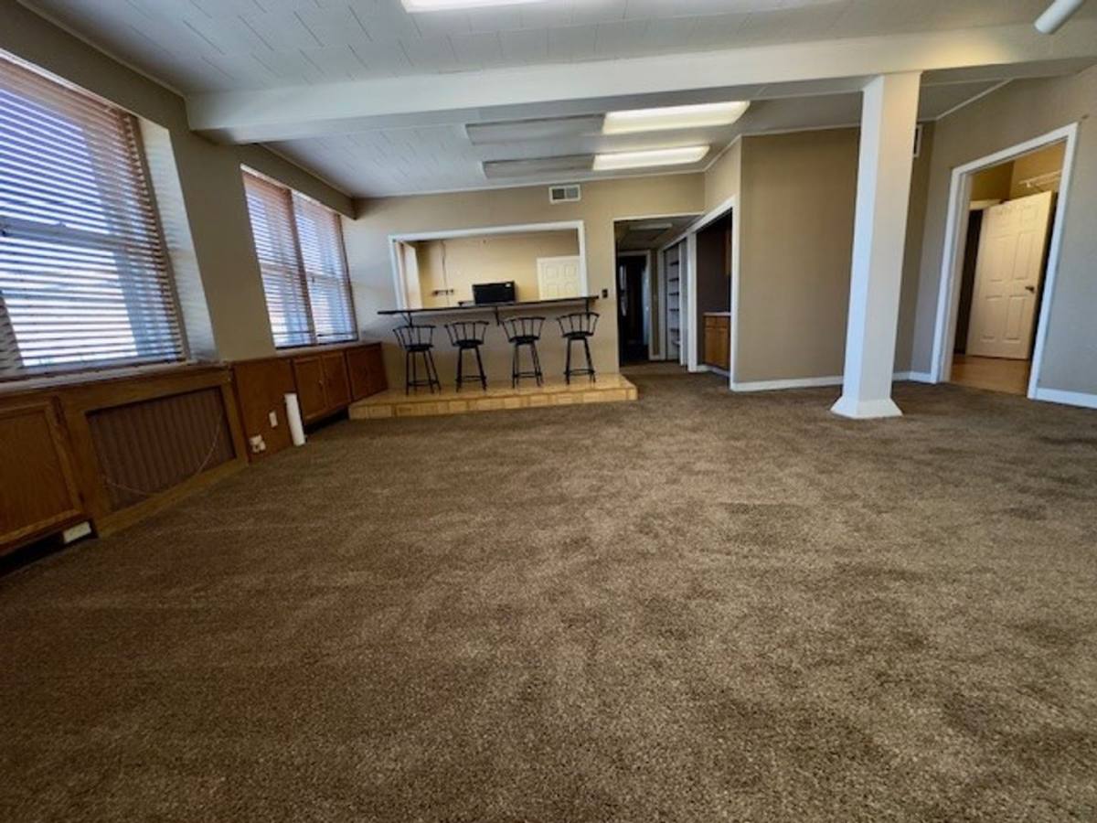 Apartment for rent at 119 E 3rd Ave, Mitchell, SD 57301