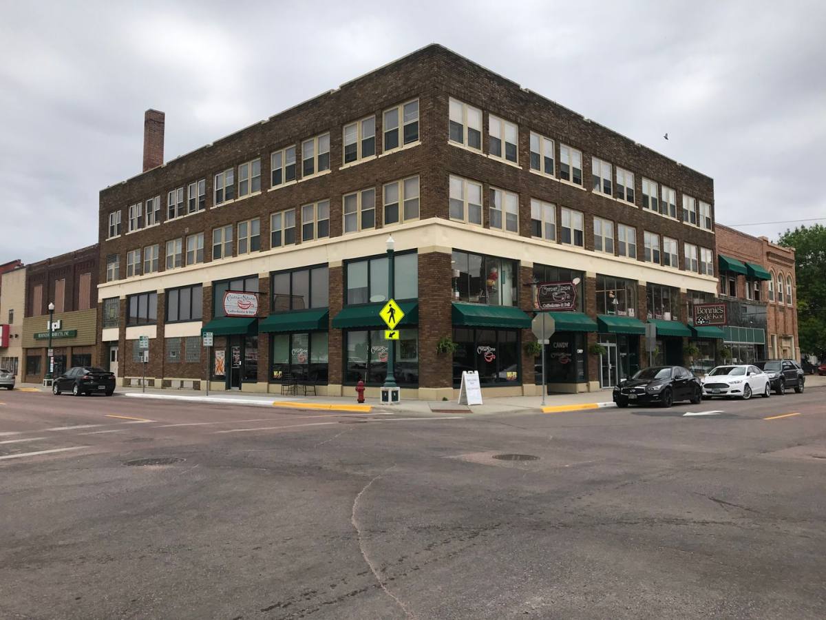 Apartment for rent at 119 E 3rd Ave, Mitchell, SD 57301