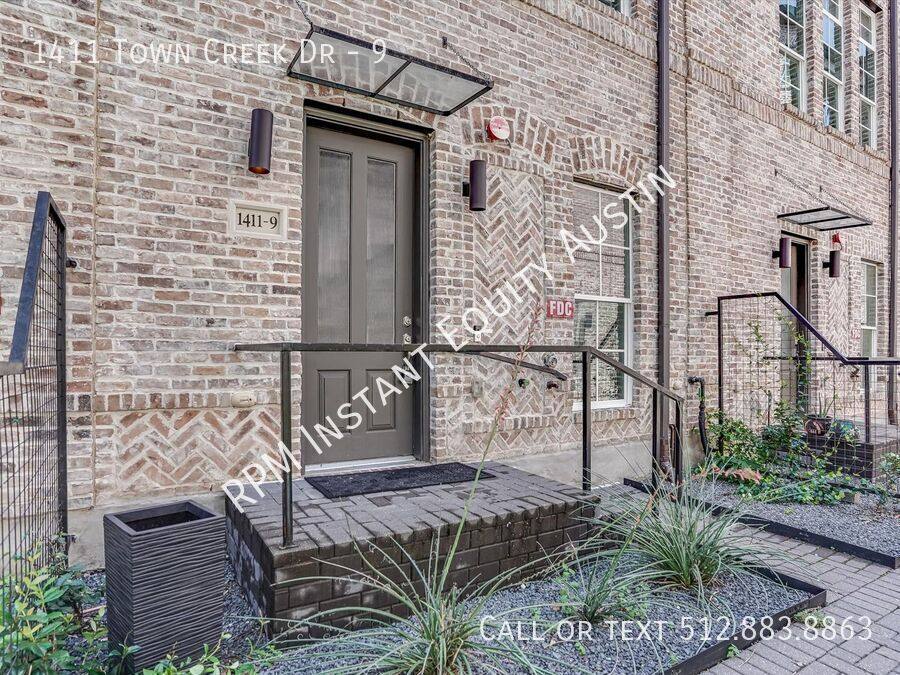 Townhouse for rent at 1411 Town Creek Dr #9, Austin, TX 78741