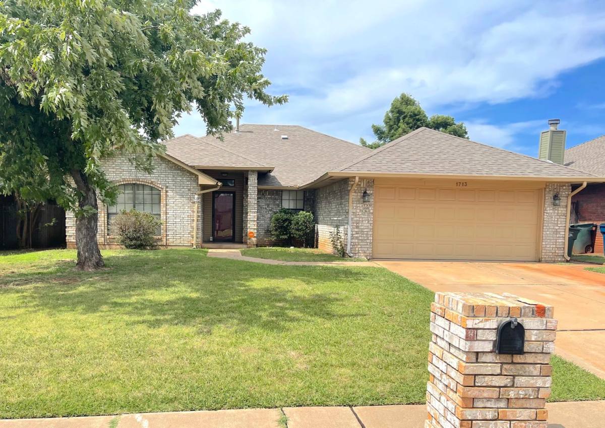 House for rent at 1713 Rocky Mountain Way, Edmond, OK 73003