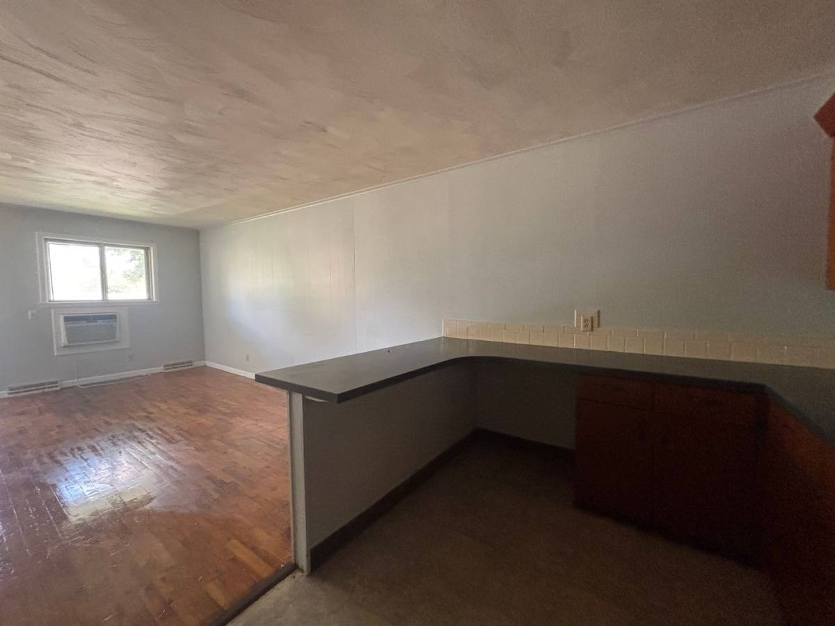 Apartment for rent at 1005 W Washita #3, Springfield, MO 65807