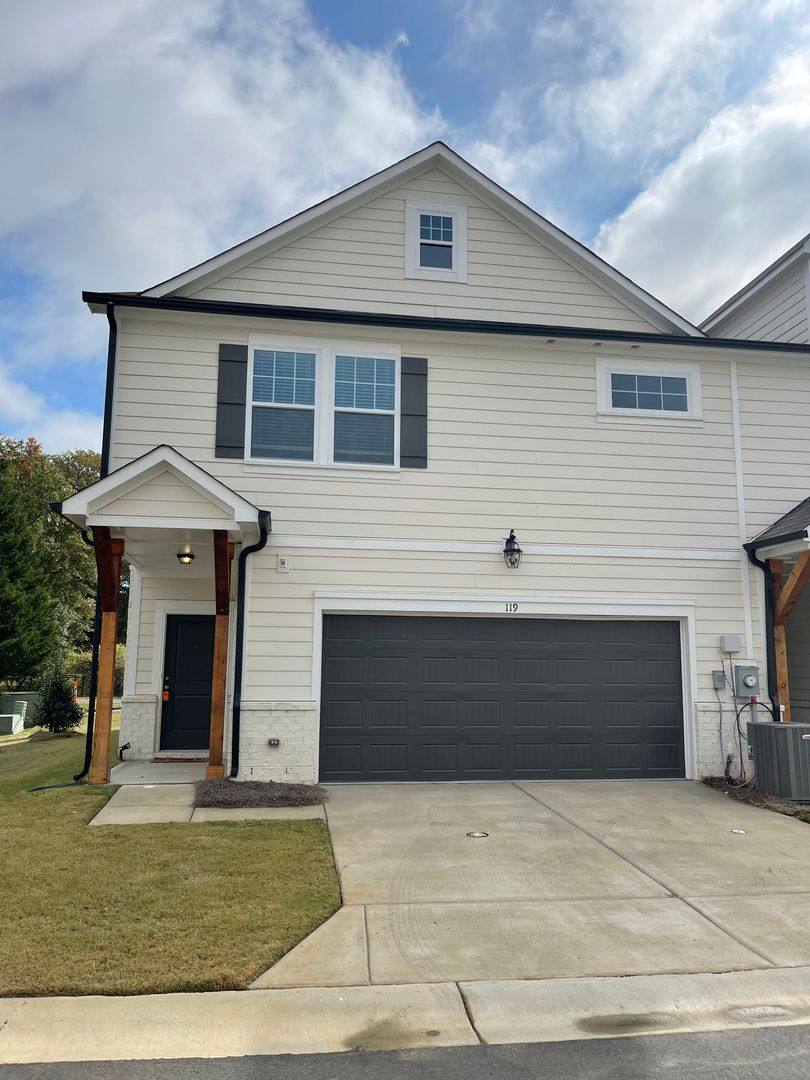 Townhouse for rent at 119 Cranford Dr, Pineville, NC 28134