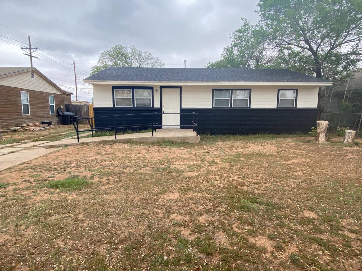 House for rent at 3320 Itasca St, Lubbock, TX 79415