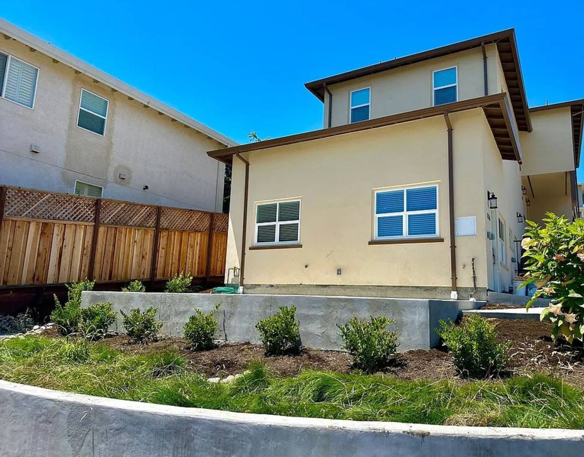 Apartment for rent at 19245 Carlton Ave, Castro Valley, CA 94546
