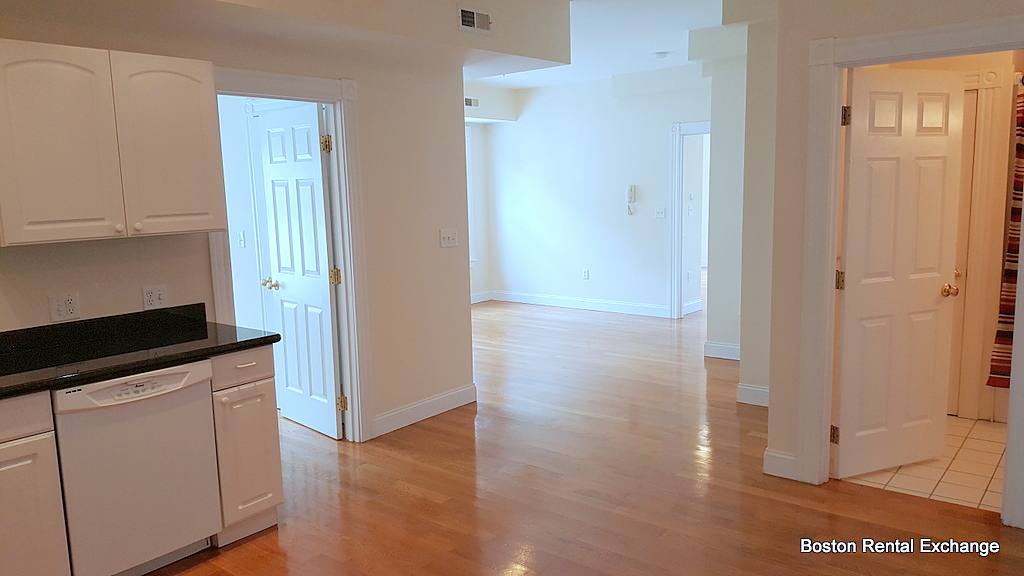 Apartment for rent at 245 Walden St #2, Cambridge, MA 02140
