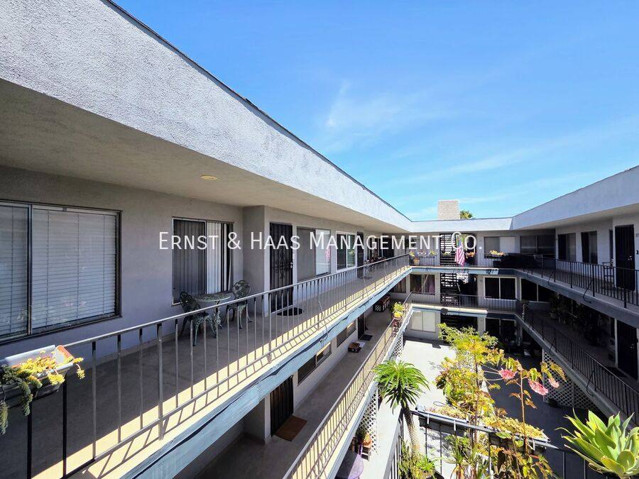 Condo for rent at 120 Alamitos Ave #32, Long Beach, CA 90802