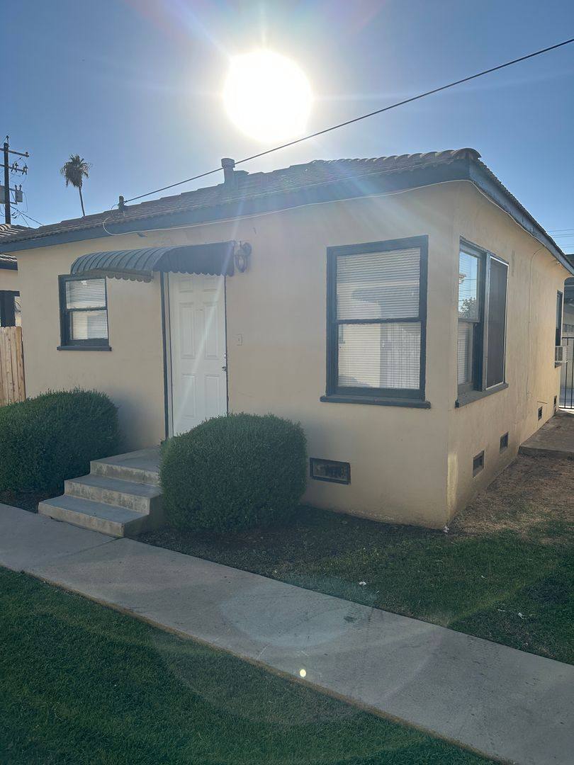 Apartment for rent at 2325 Chester Lane, Bakersfield, CA 93304