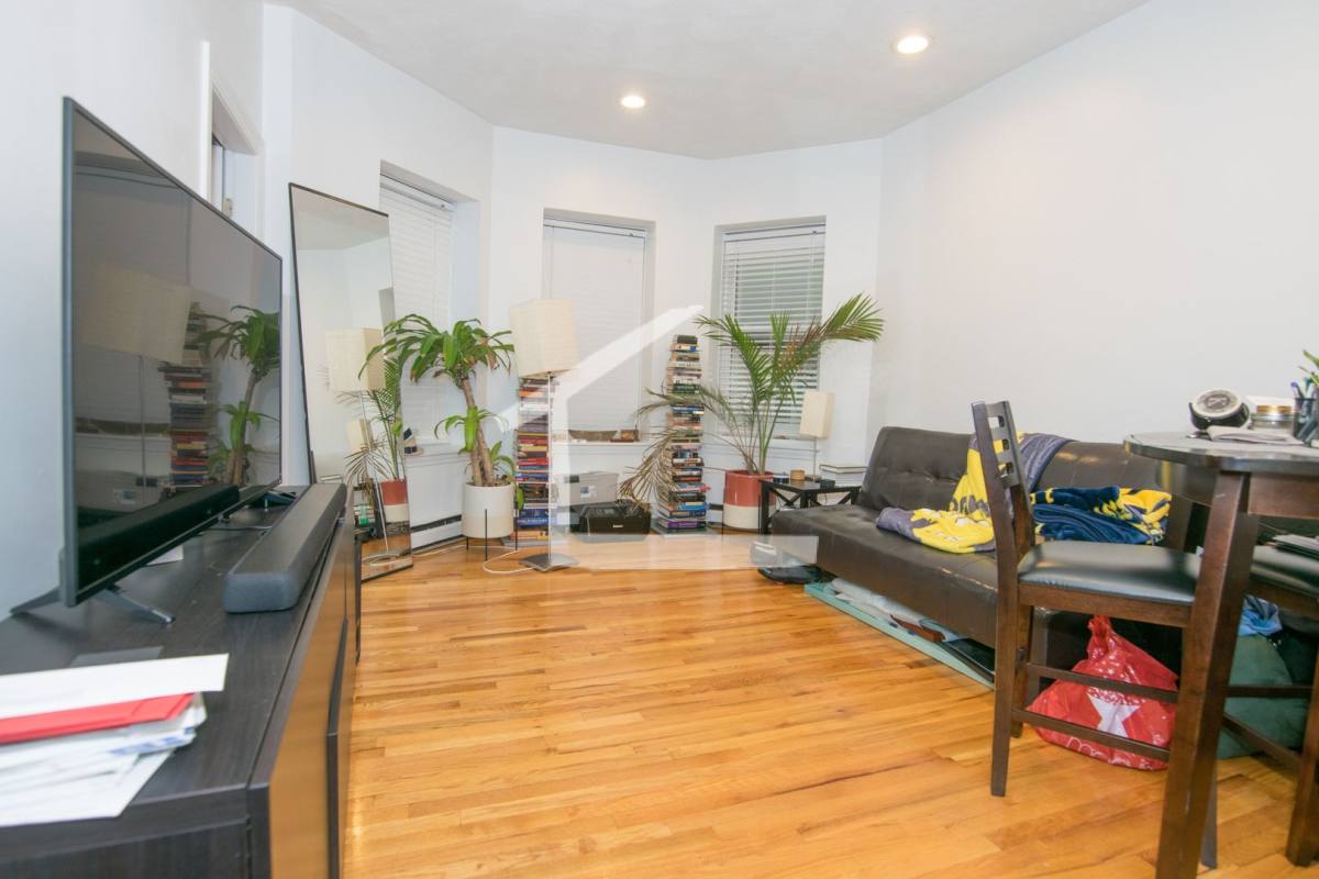 Apartment for rent at 68 Westland Ave #4, Boston, MA 02115