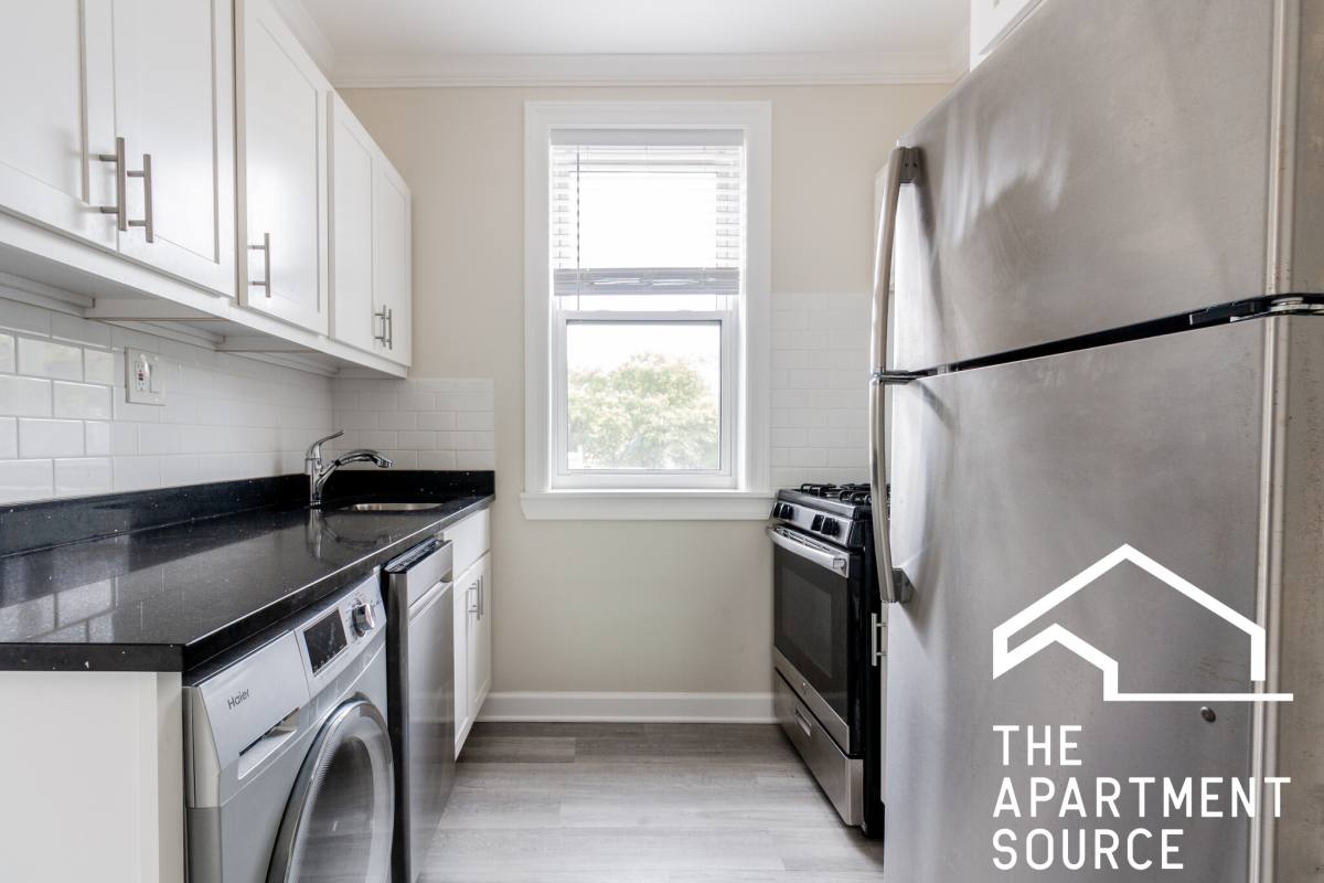 Apartment for rent at 4216 N Clark St #3, Chicago, IL 60613