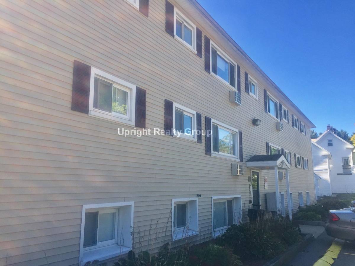 Apartment for rent at 35 Fairmount Place #7, Leominster, MA 01453