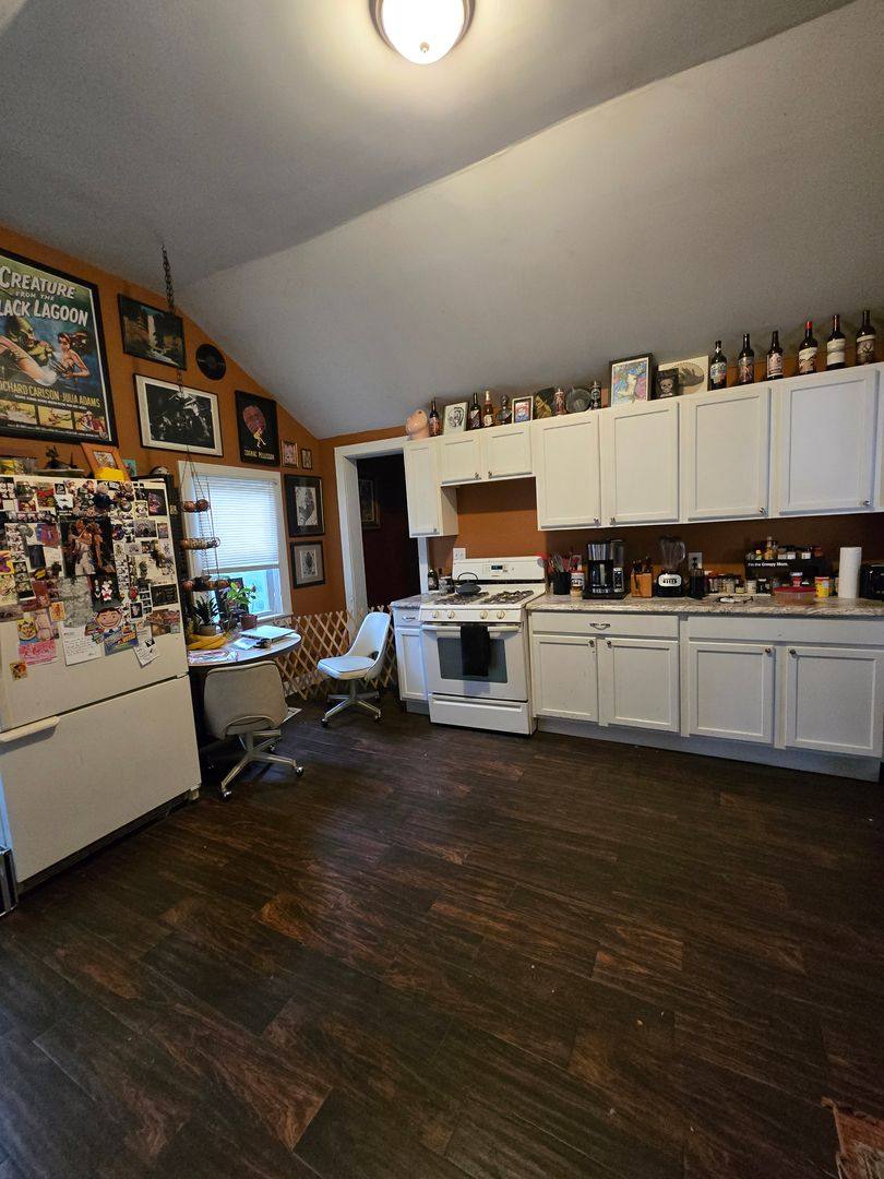 House for rent at 229 W Orchard St, Milwaukee, WI 53204