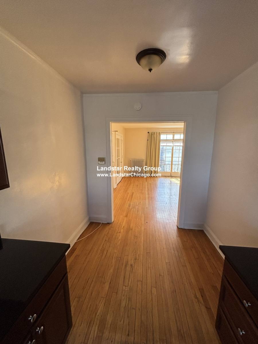 Apartment for rent at 911 Elmwood #E3, Evanston, IL 60202