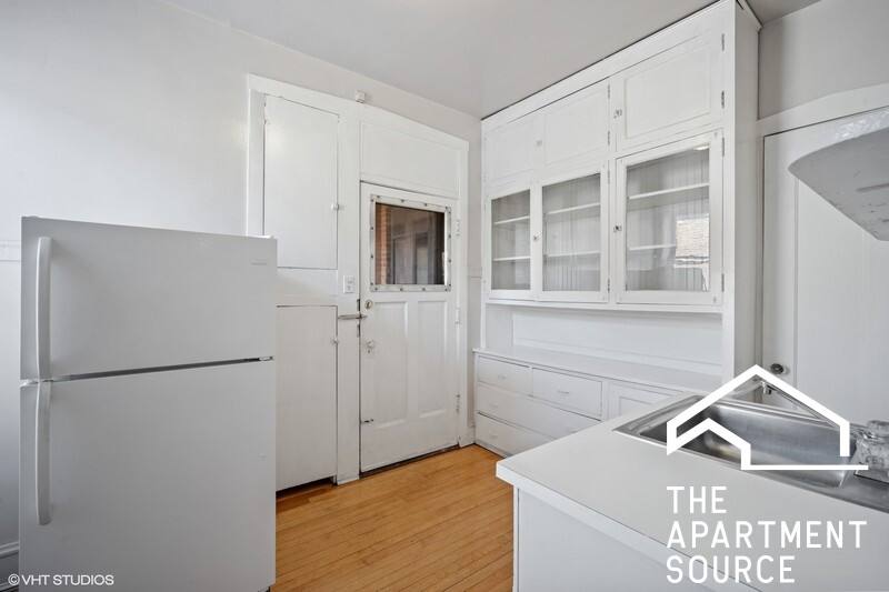 Apartment for rent at 13175 Oak Ave #E3, Evanston, IL 60201