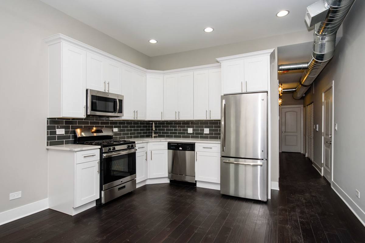 Apartment for rent at 836 N Milwaukee Ave #4F, Chicago, IL 60642