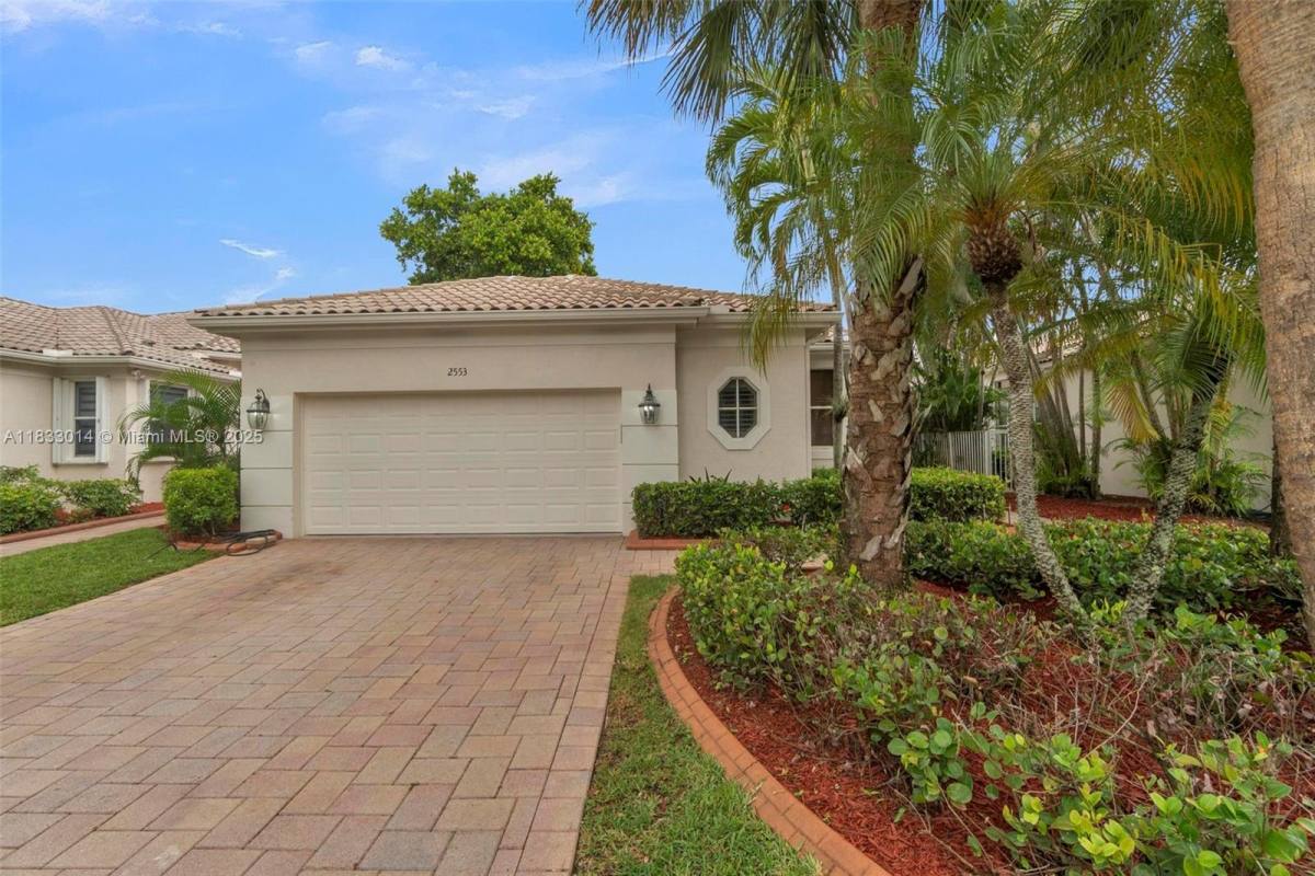 House for rent at 2553 Bay Pointe Dr, Fort Lauderdale, FL 33327