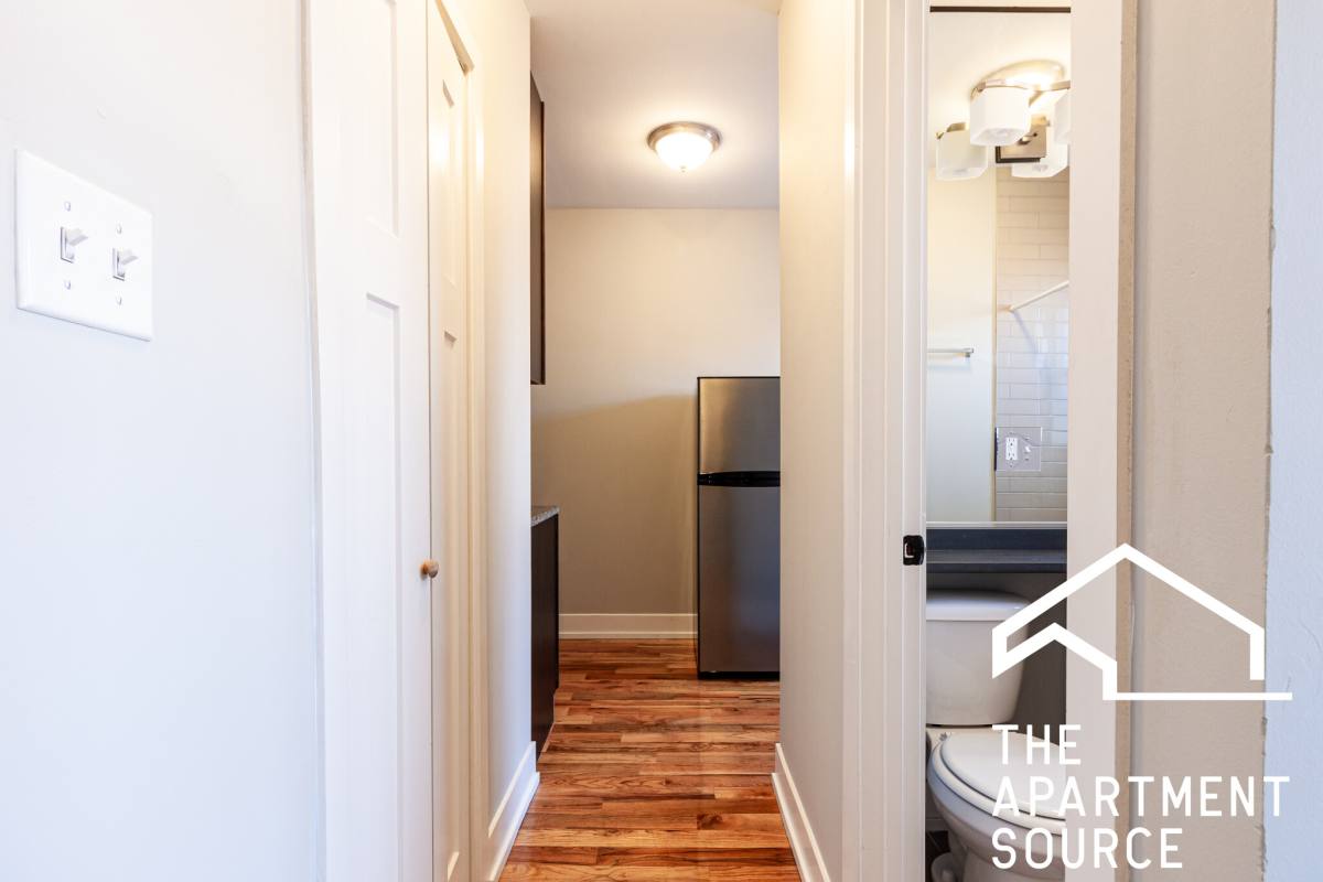 Apartment for rent at 2904 N Mildred Ave #J3, Chicago, IL 60657