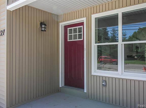 Apartment for rent at 227 W McHattie St, South Lyon, MI 48178