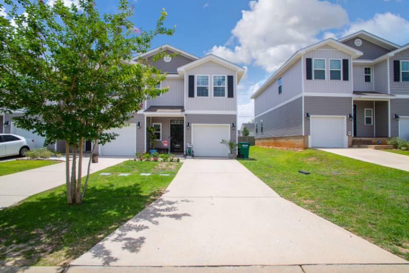 Townhouse for rent at 141 Iron Horse Dr E, Crestview, FL 32539