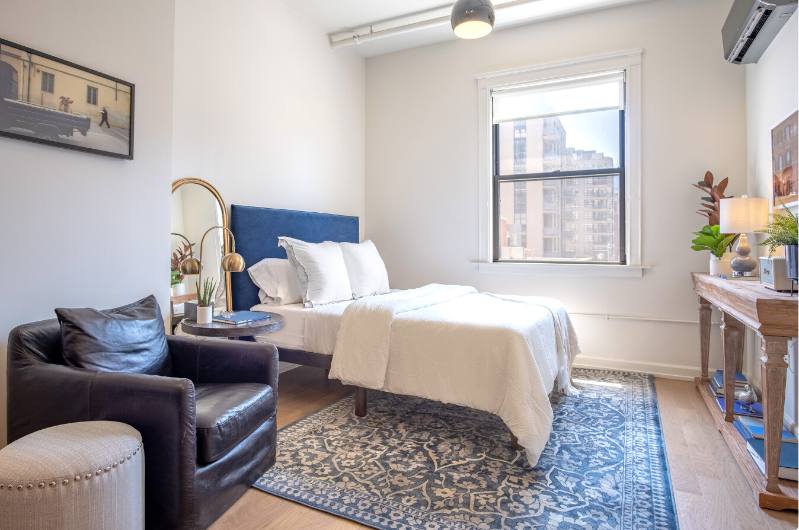 Apartment for rent at 124 W Chicago, Chicago, IL 60654