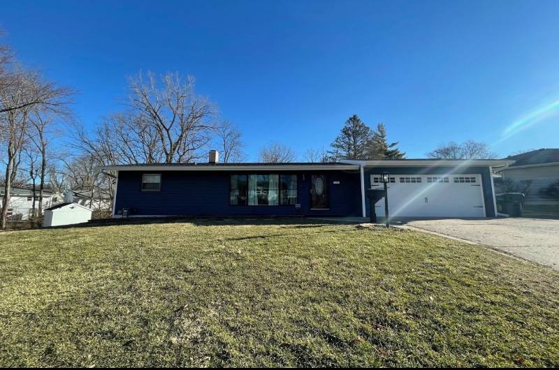 House for rent at 26 Sandcreek Dr, Decatur, IL 62521