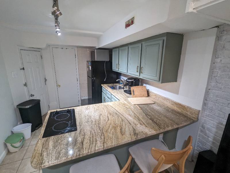 Townhouse for rent at 517 Columbia Rd NW, Washington, DC 20001