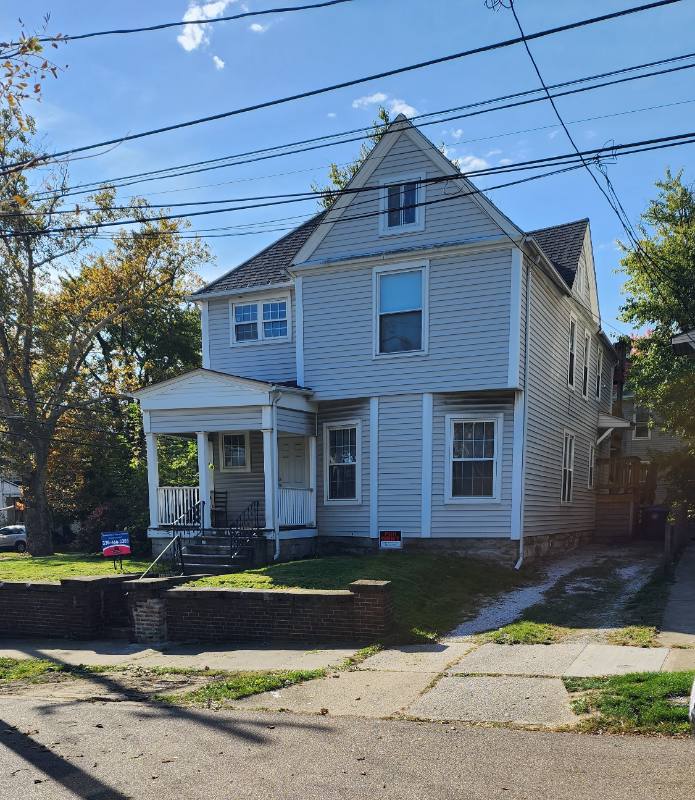 Apartment for rent at 42 S Adams St #3, Akron, OH 44304