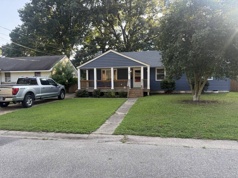 House for rent at 207 Winchester Dr, Hampton, VA 23666