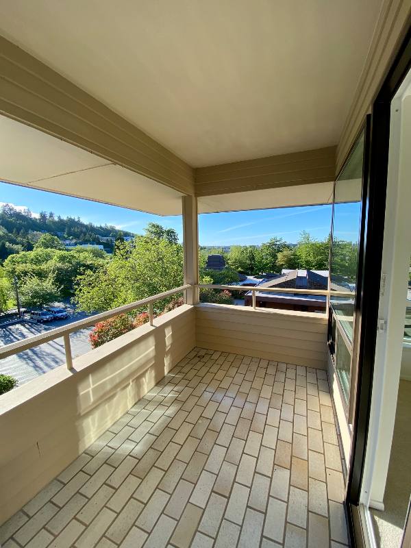 Apartment for rent at 3239 80th Ave SE #402, Mercer Island, WA 98040