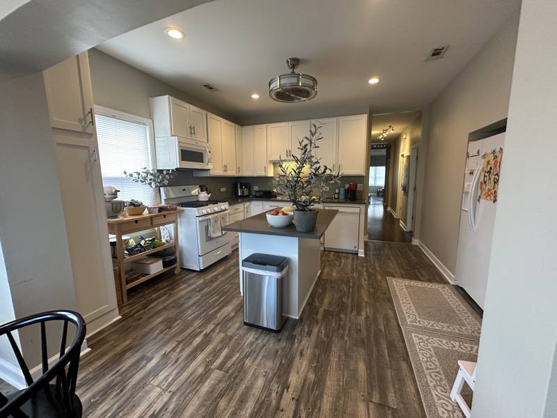 Apartment for rent at 1104 N Spaulding Ave #2, Chicago, IL 60651