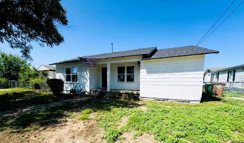 House for rent at 2417 Oaklawn Blvd, San Angelo, TX 76903