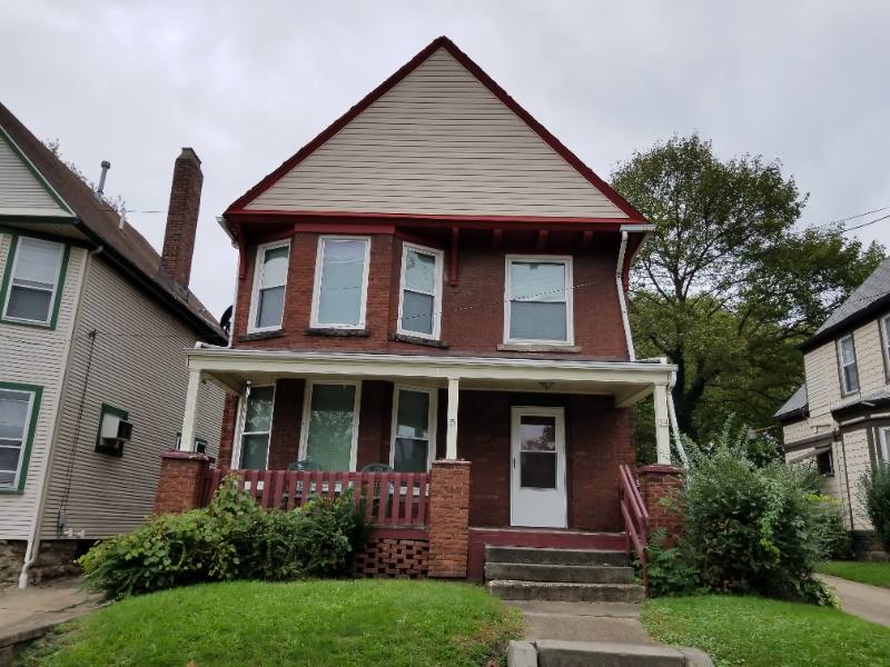 Apartment for rent at 34 S Adams St #1, Akron, OH 44304