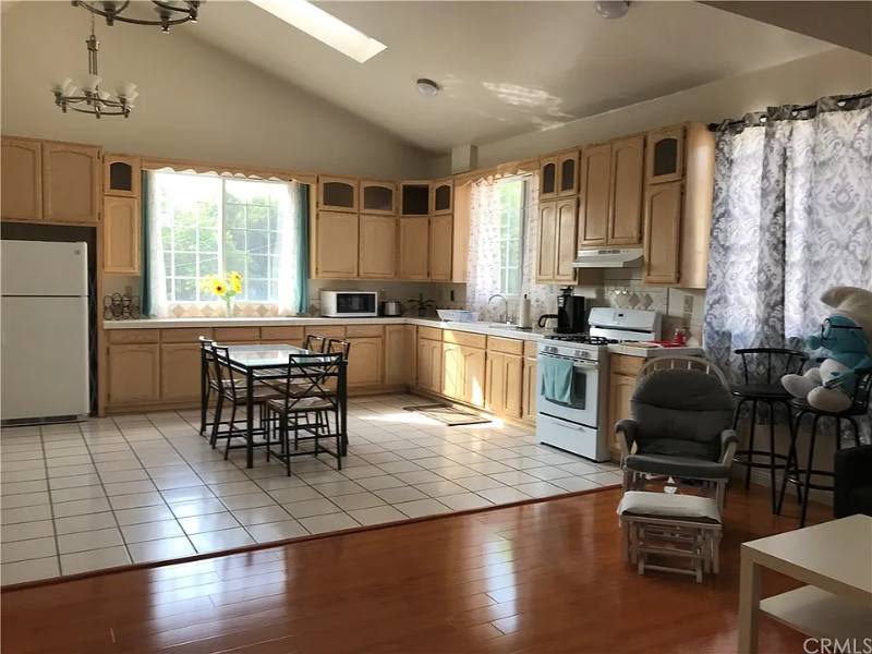 Apartment for rent at 2635 Dobinson St #B, Los Angeles, CA 90033